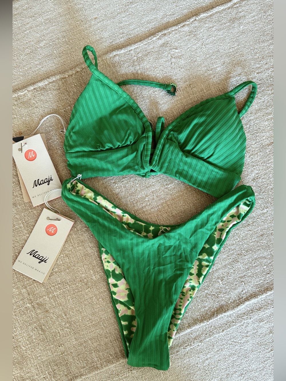 Maaji NWT Enchanting Emerald Reversible Bikini (top and bottoms)